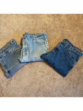Mens Size 44x32 Jeans Lot Of 3 Pairs Wrangler Relaxed Fit Straight Leg Classic